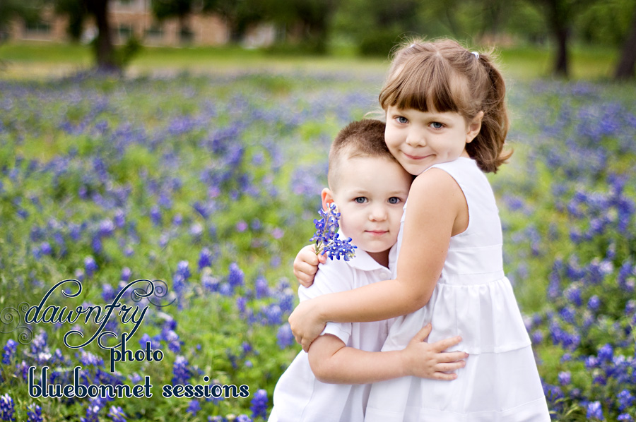 kids in the bluebonnets, bluebonnet sessions, dawn fry photo