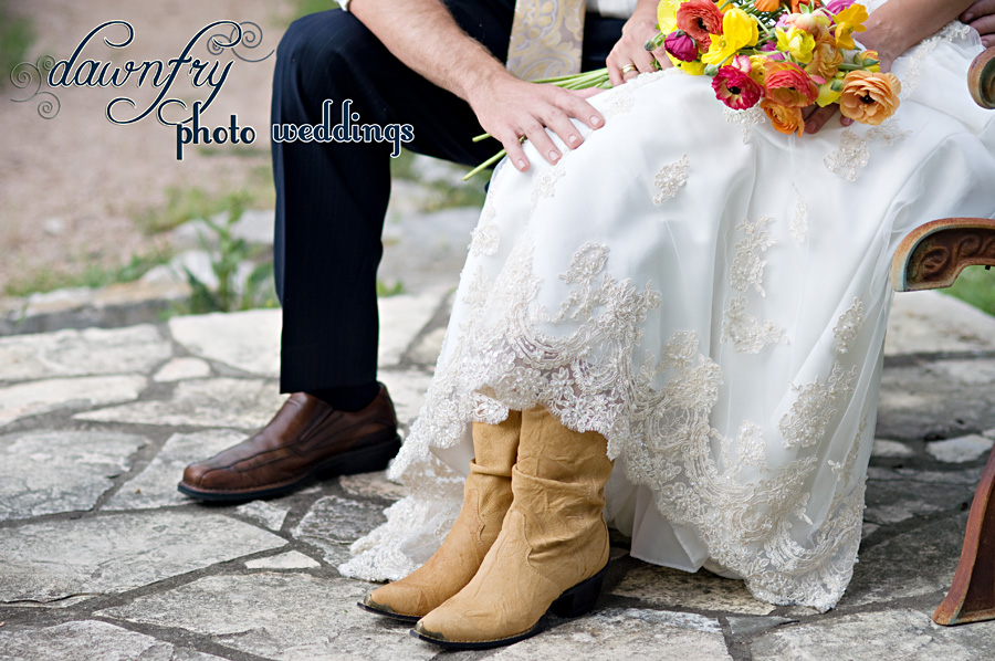 bride and groom austin wedding photographer